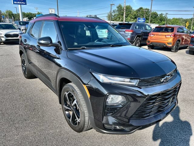 Used 2021 MOSAIC BLACK METALLIC Chevrolet RS image 10