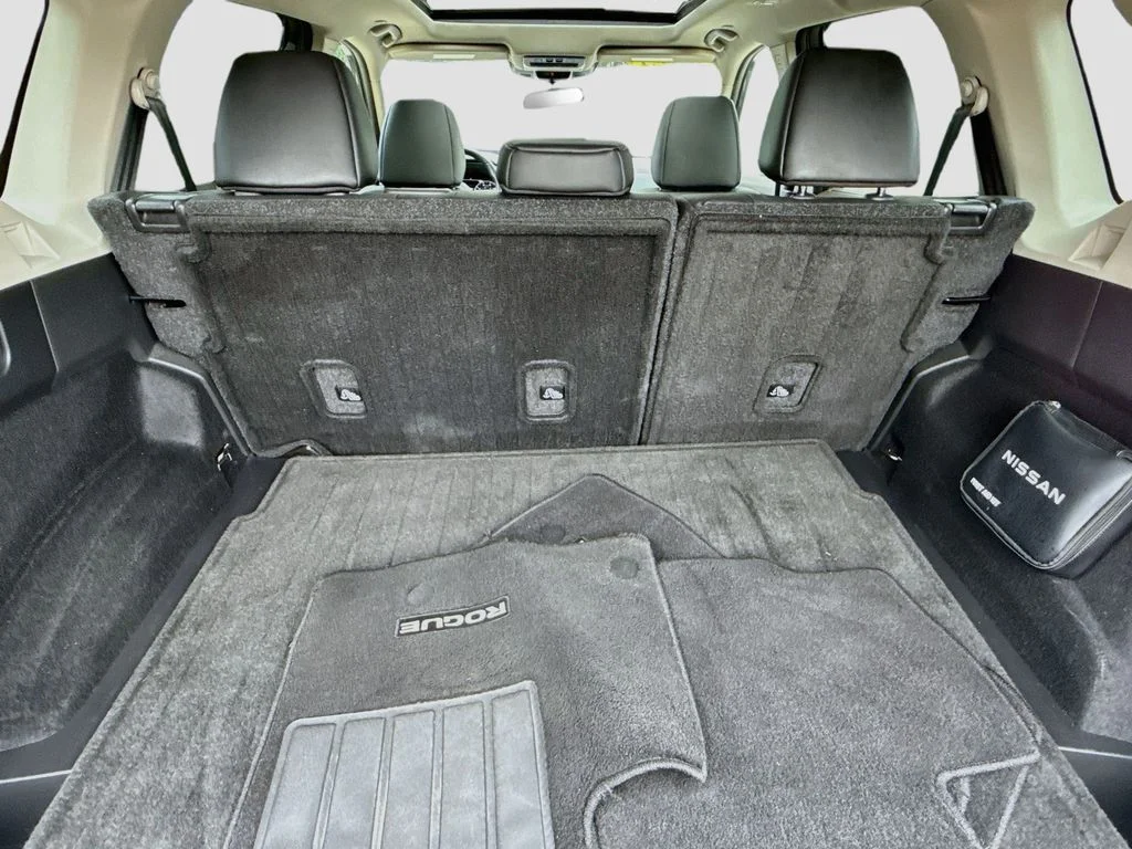 Used 2023 Gun Metallic Nissan SV image 26