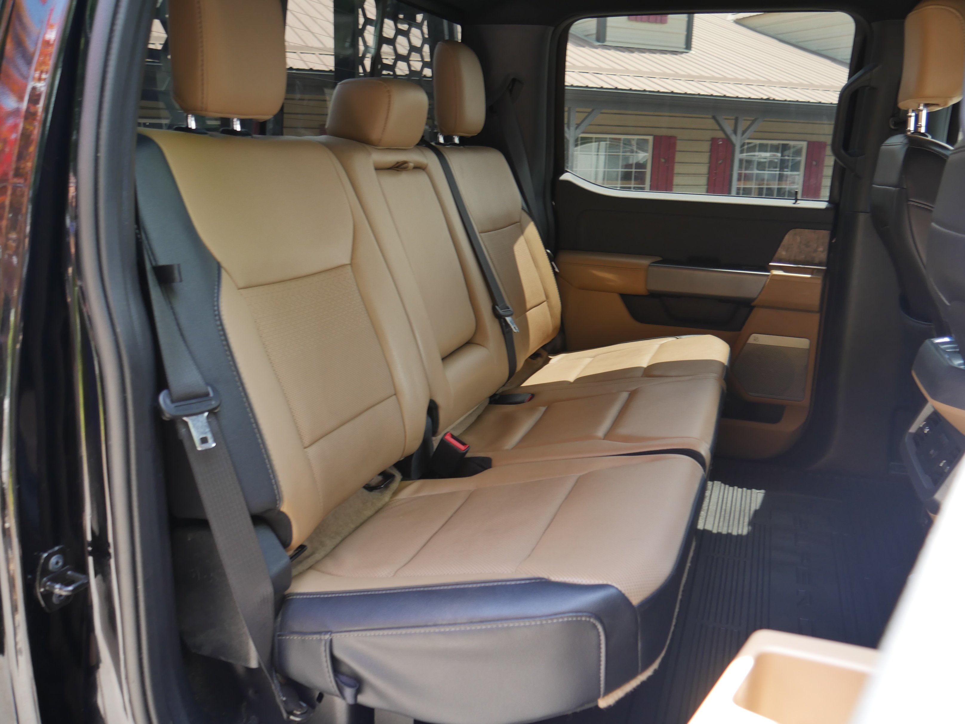 Certified Used 2023 Black Metallic Ford LARIAT image 32