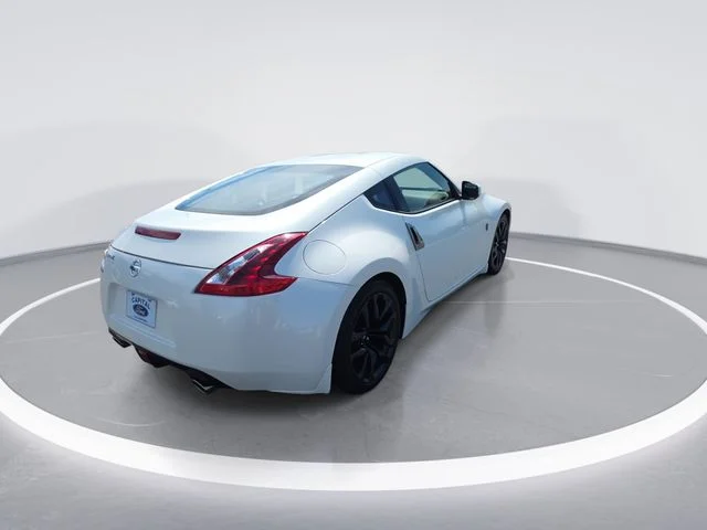 Used 2020 White Nissan Base image 7