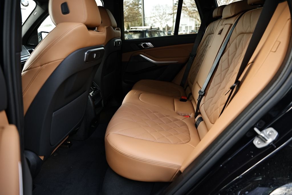 New 2026 Carbon Black BMW xDrive40i image 28