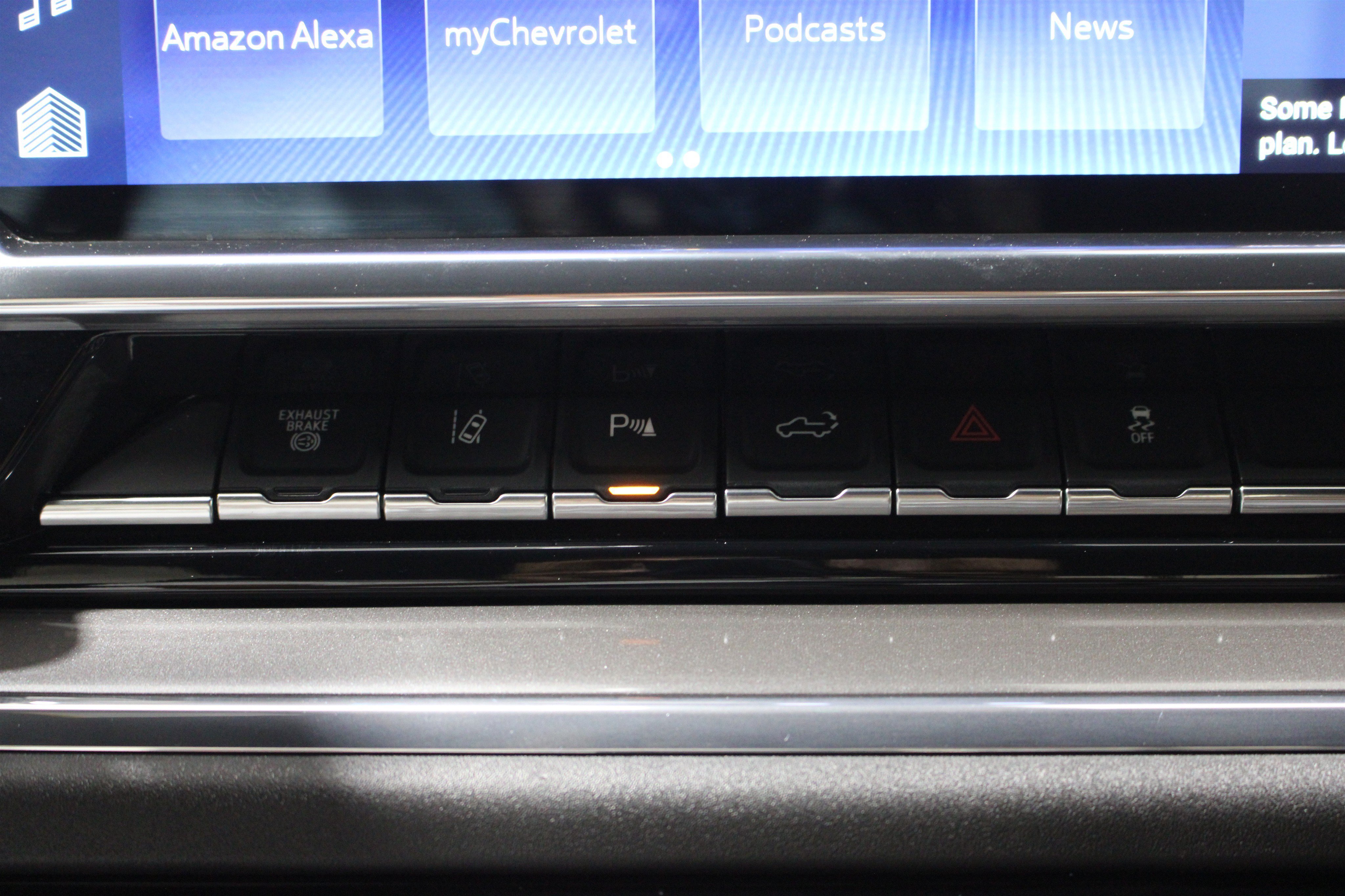 Used 2024 Iridescent Pearl Tricoat Chevrolet High Country image 19