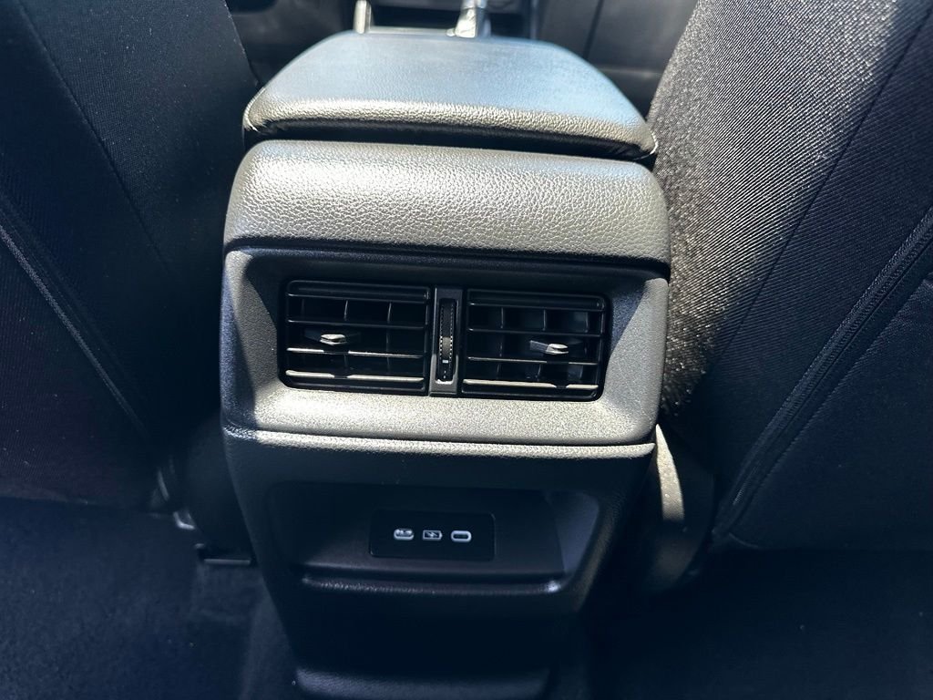 Used 2025  Honda EX image 19