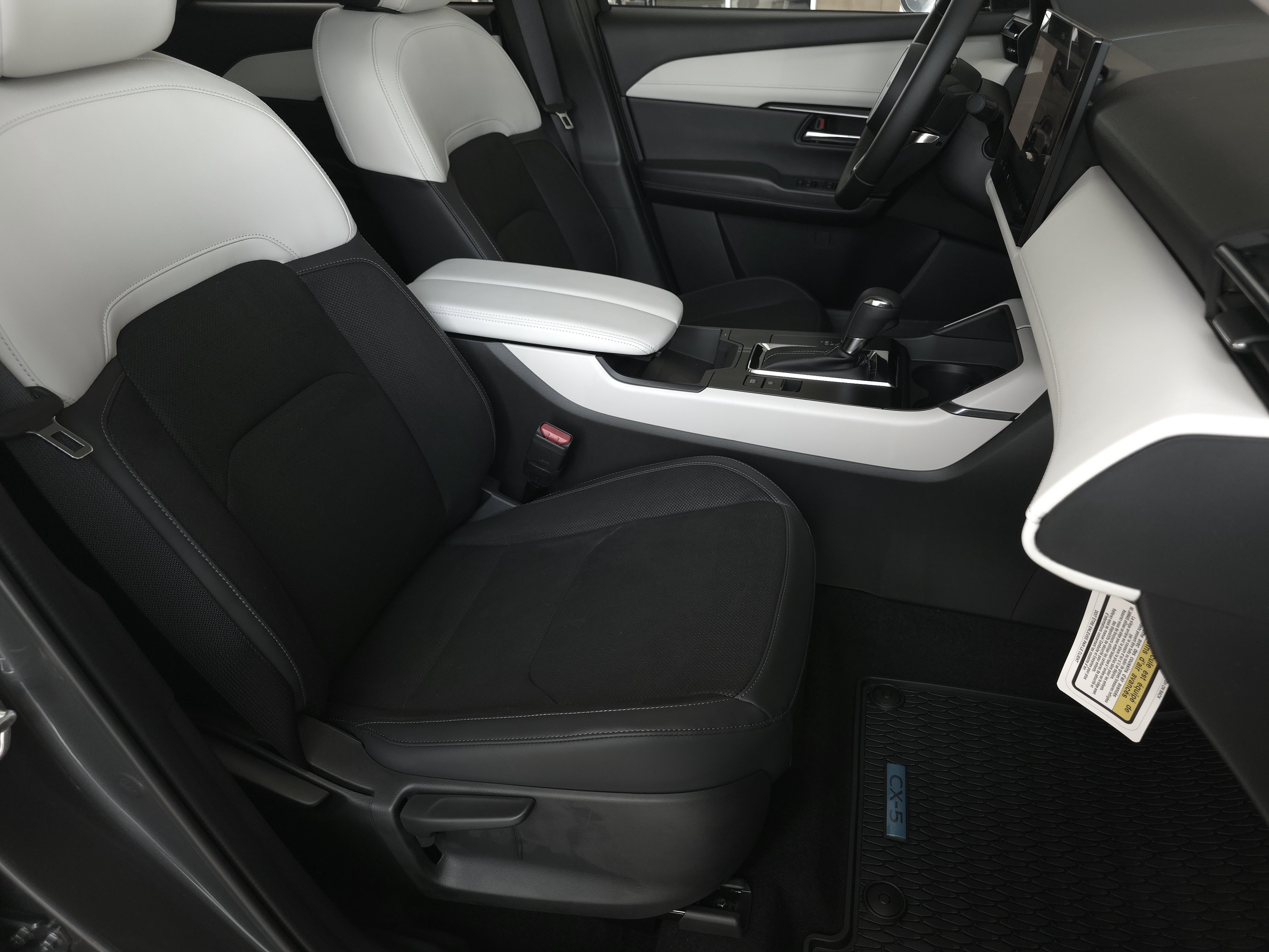 New 2026 Machine Gray Metallic Mazda 2.5 S Preferred AWD image 32