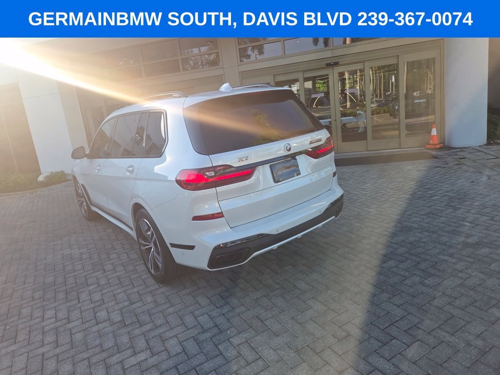 Used 2022 White Metallic BMW M50i image 17