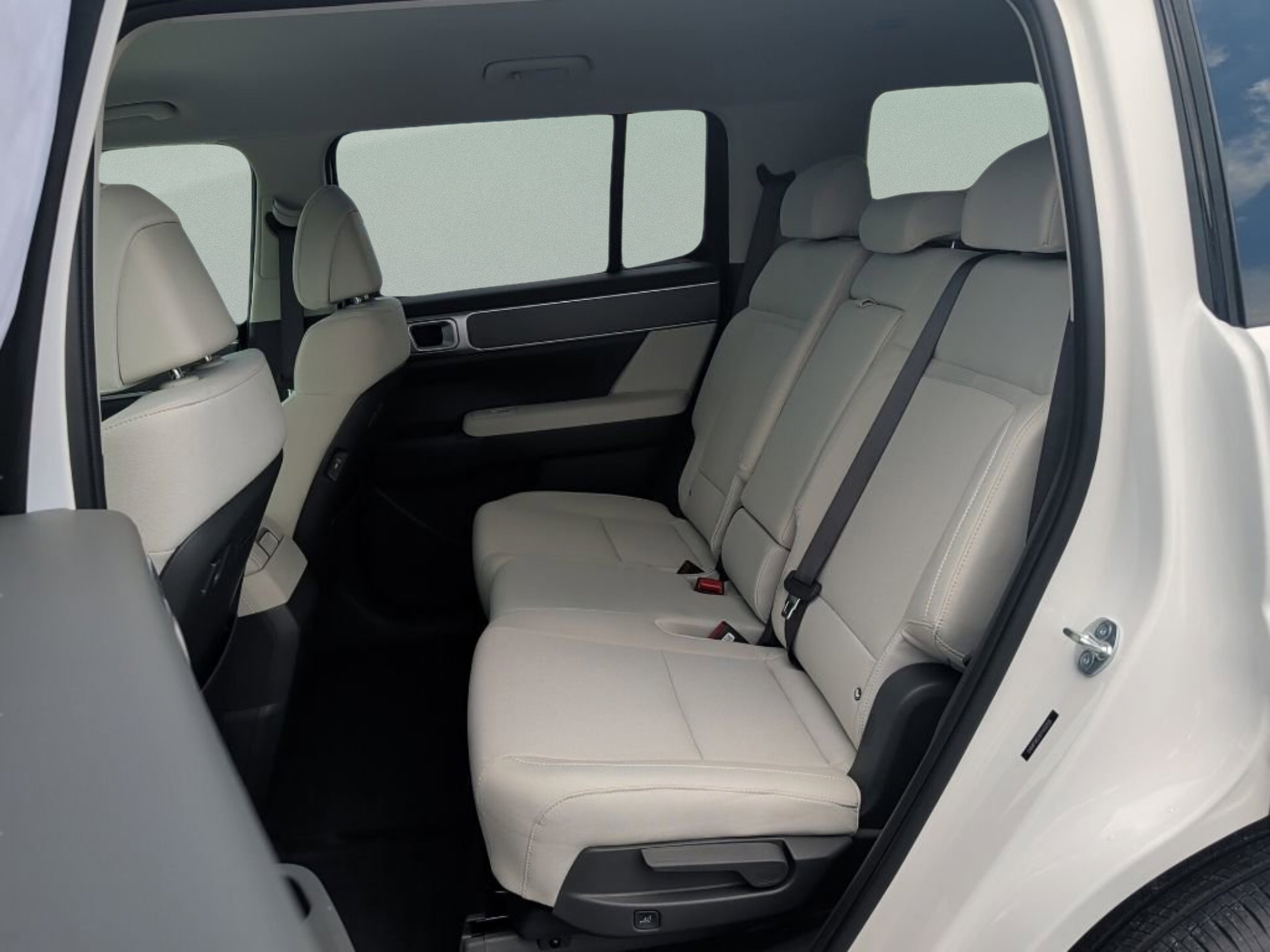 New 2026 Serenity White Hyundai SE image 36