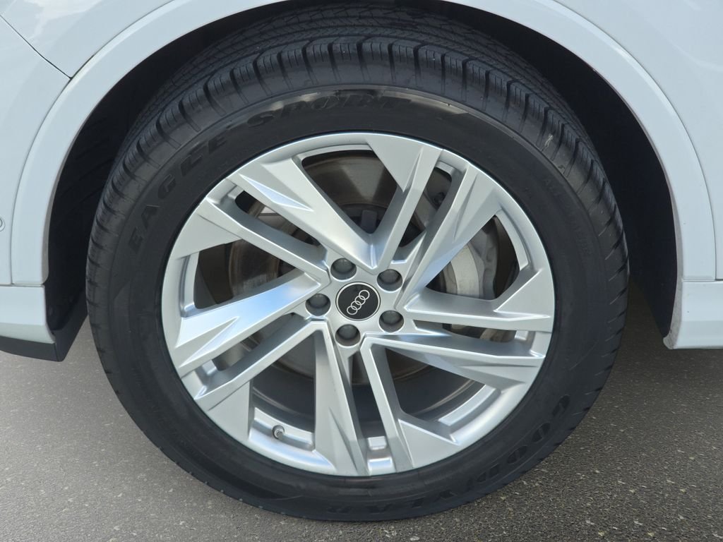 Used 2023 White Audi 55 Premium image 28
