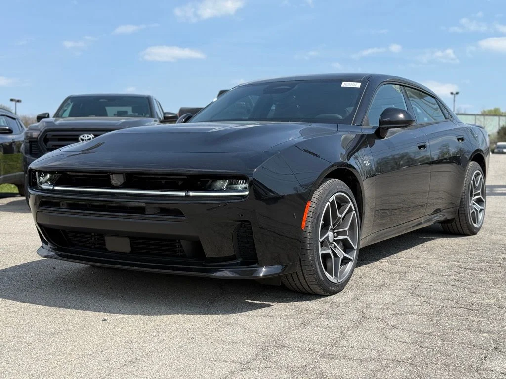 New 2026 Diamond Black Crystal Pearlcoat Dodge R/T Plus image 2