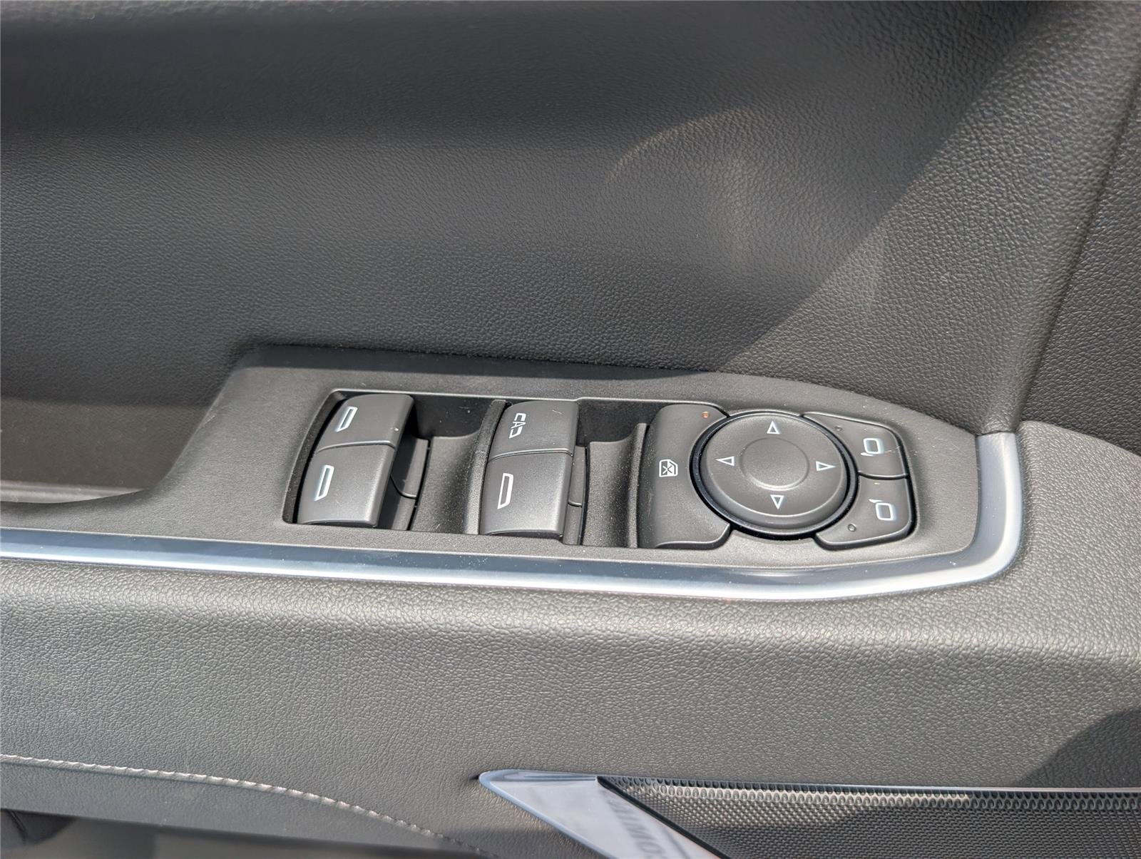 New 2026 Sterling Gray Metallic Chevrolet LT image 30