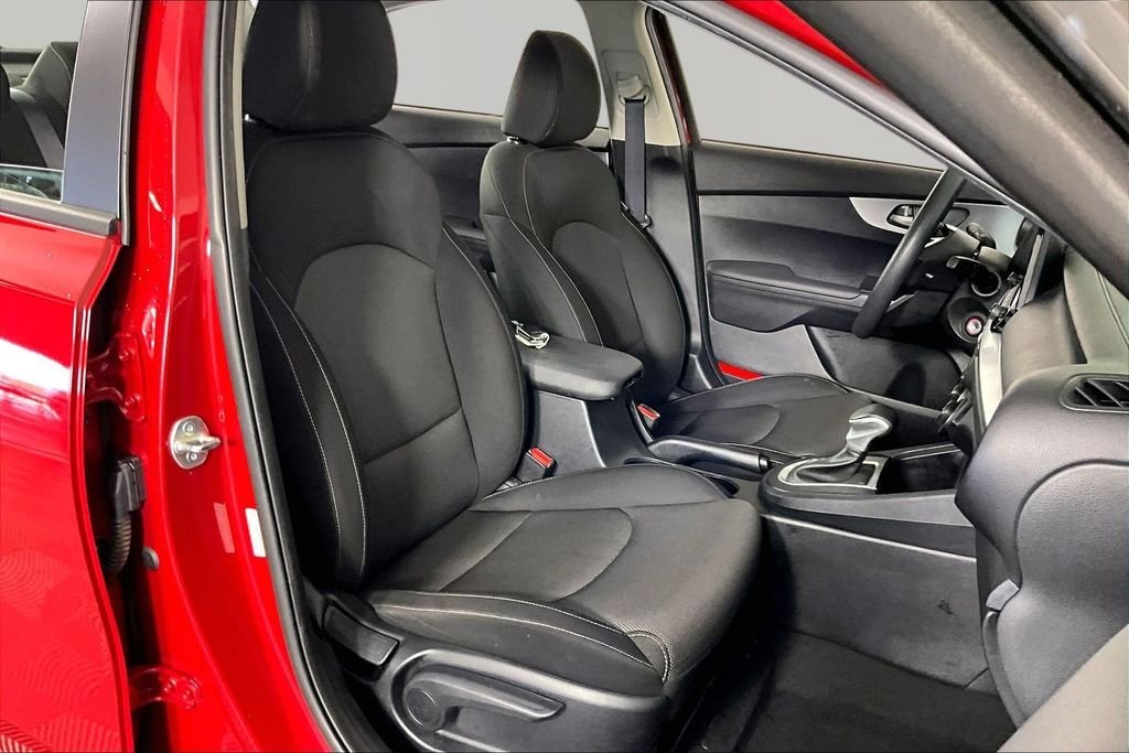 2024 Kia Forte LXS - Photo 27