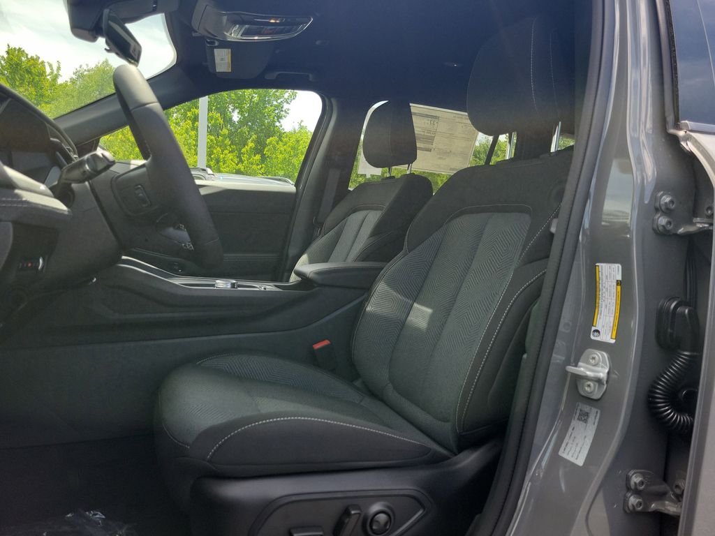 New 2026 Sting-Gray Clear-Coat Exterior Paint Jeep Laredo image 18