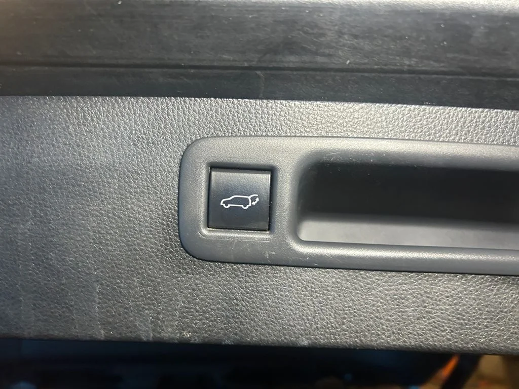 Used 2022 Magnetic Gray Metallic Toyota XLE image 25