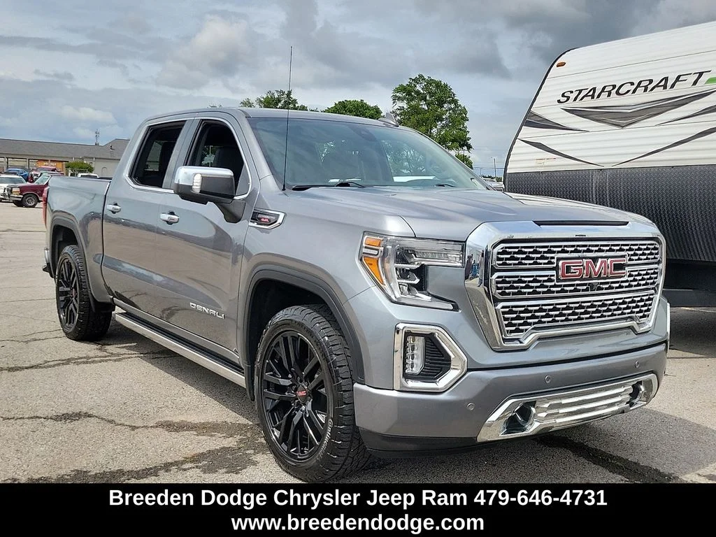 2020 GMC Sierra 4WD Crew Cab Short Box Denali's photo