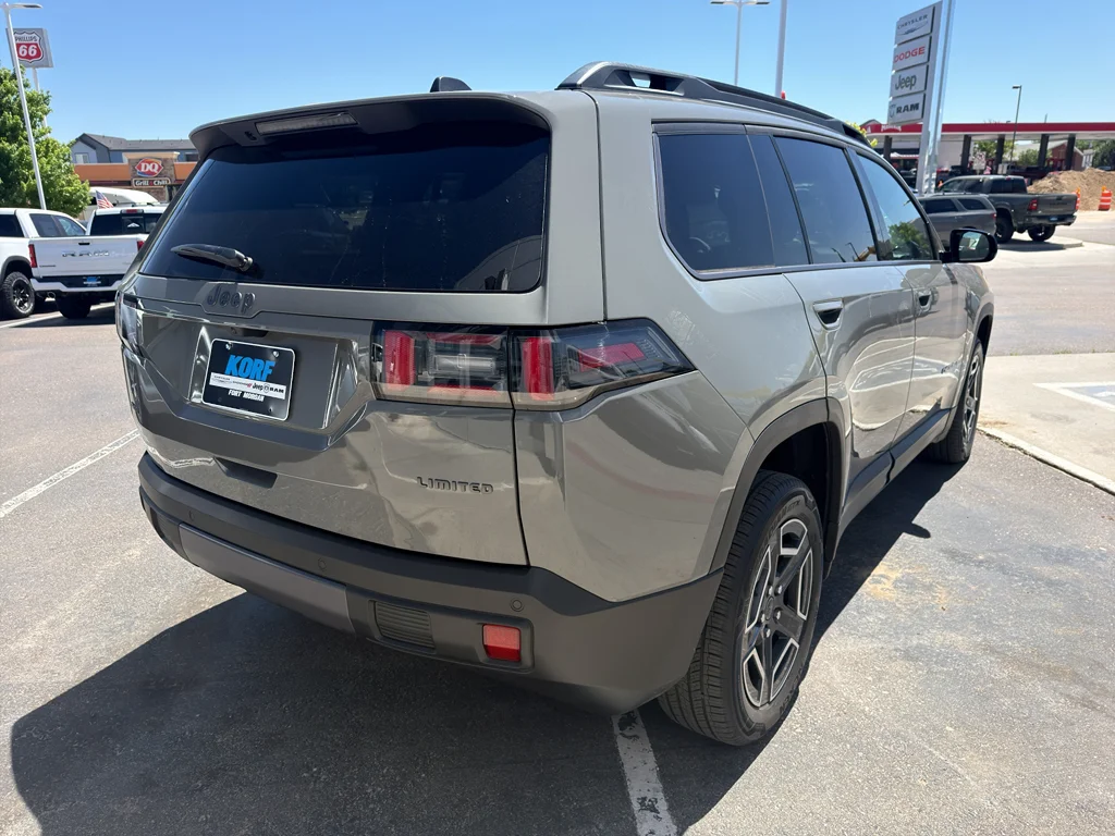 New 2026 Sting-Gray Clear-Coat Exterior Paint Jeep Limited image 6