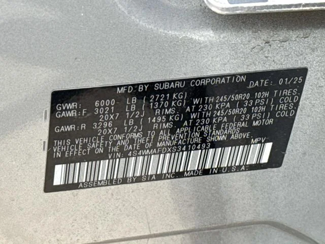 Used 2025 Silver Subaru Onyx Edition image 31