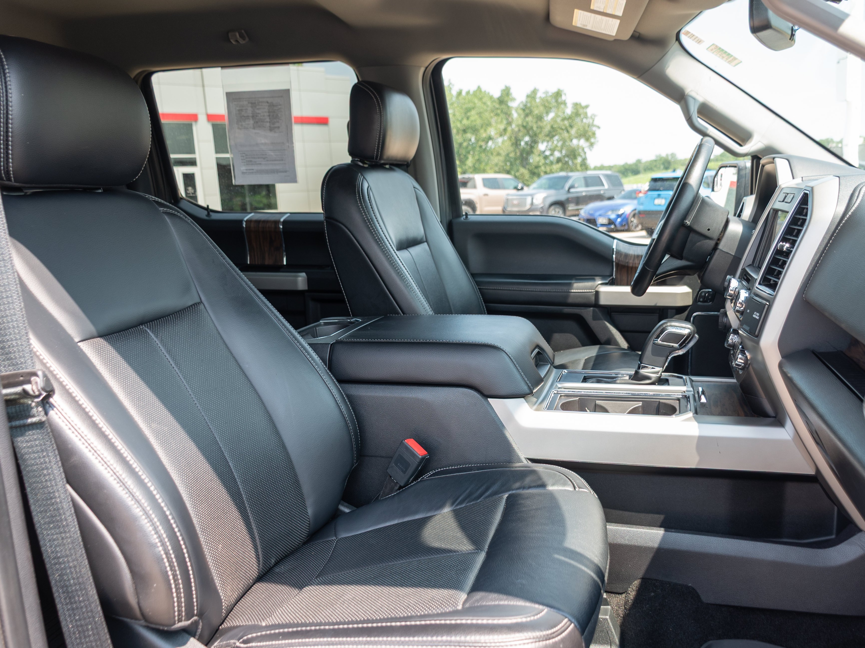 Used 2019 Gray Ford Lariat 4X4 image 23