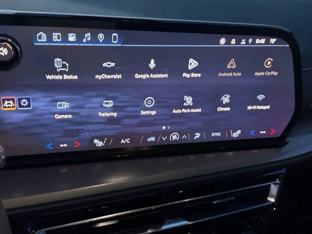 New 2027 Sterling Gray Metallic Chevrolet LT image 10