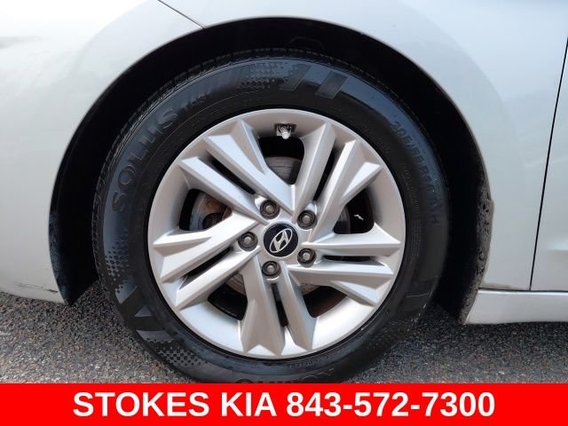 Used 2019 Silver Hyundai SEL image 10