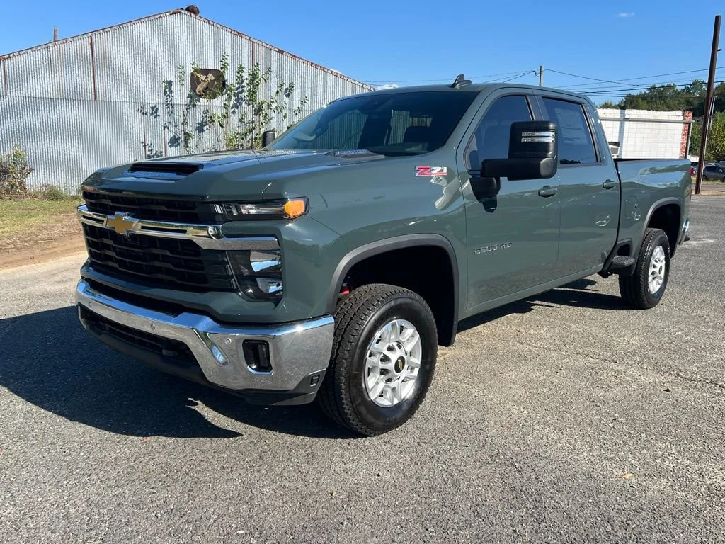 2025 Chevrolet Silverado 2500 HD LT - Photo 3
