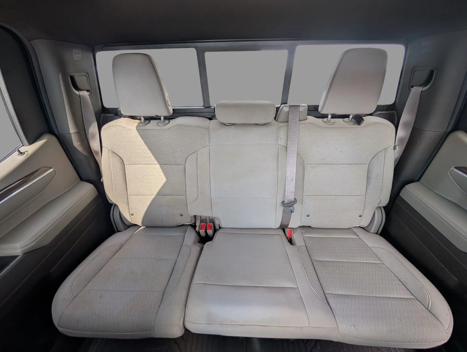 Used 2023 SUMMIT WHITE Chevrolet LT image 32