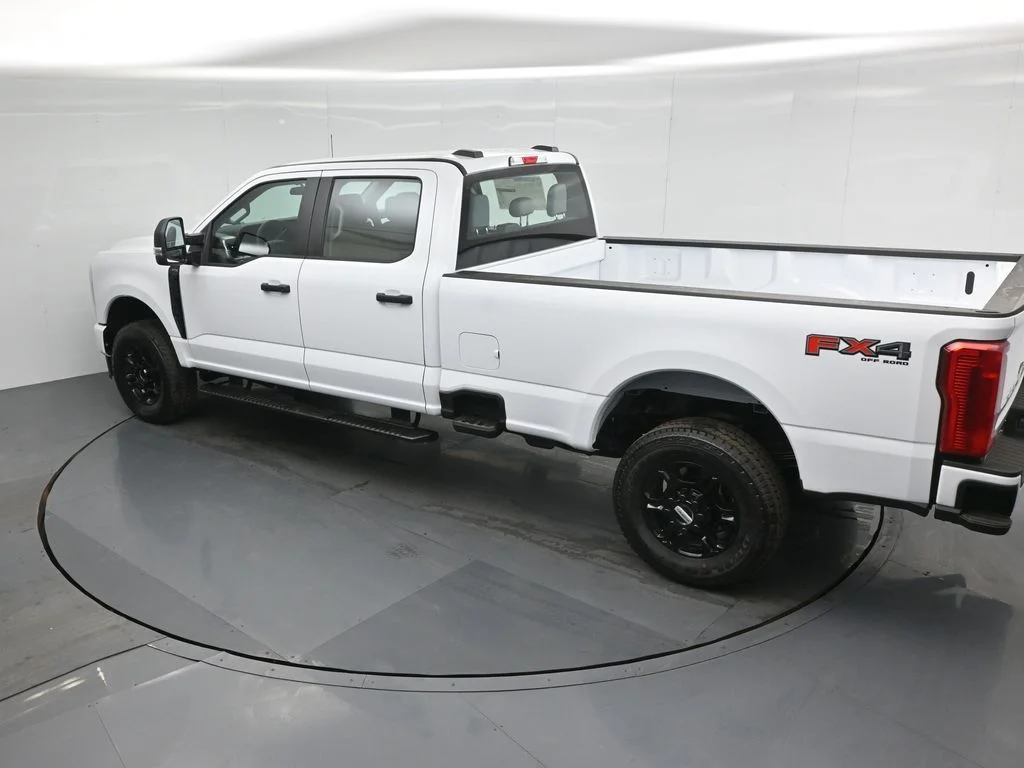 New 2026 Oxford White Ford XL image 36