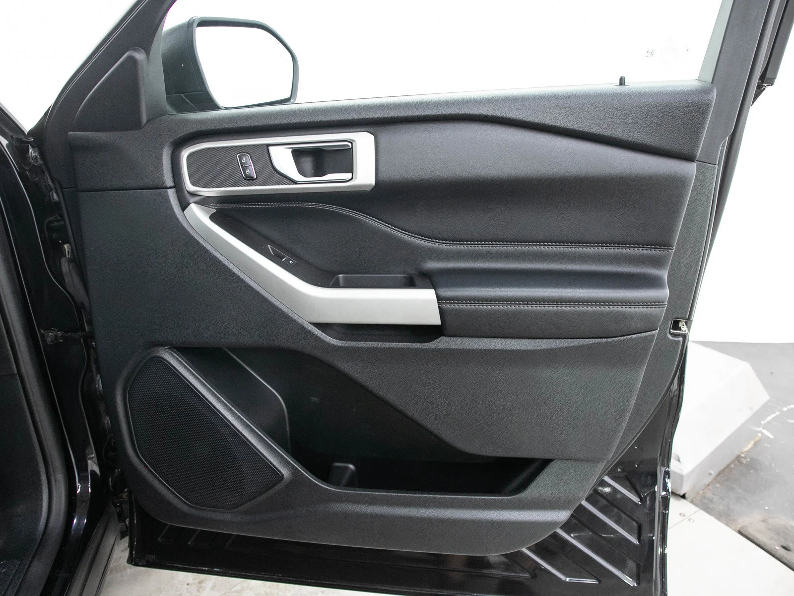 Used 2020 Black Metallic Ford XLT image 12