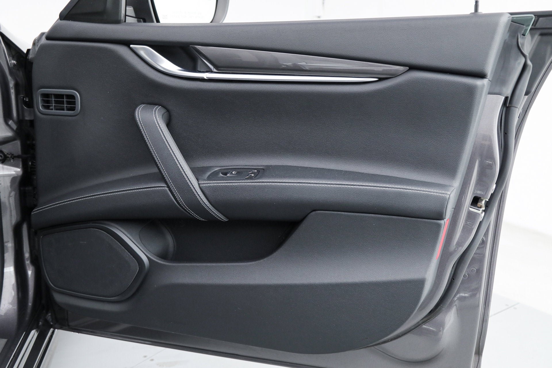 Used 2021 Gray Maserati S Q4 image 11