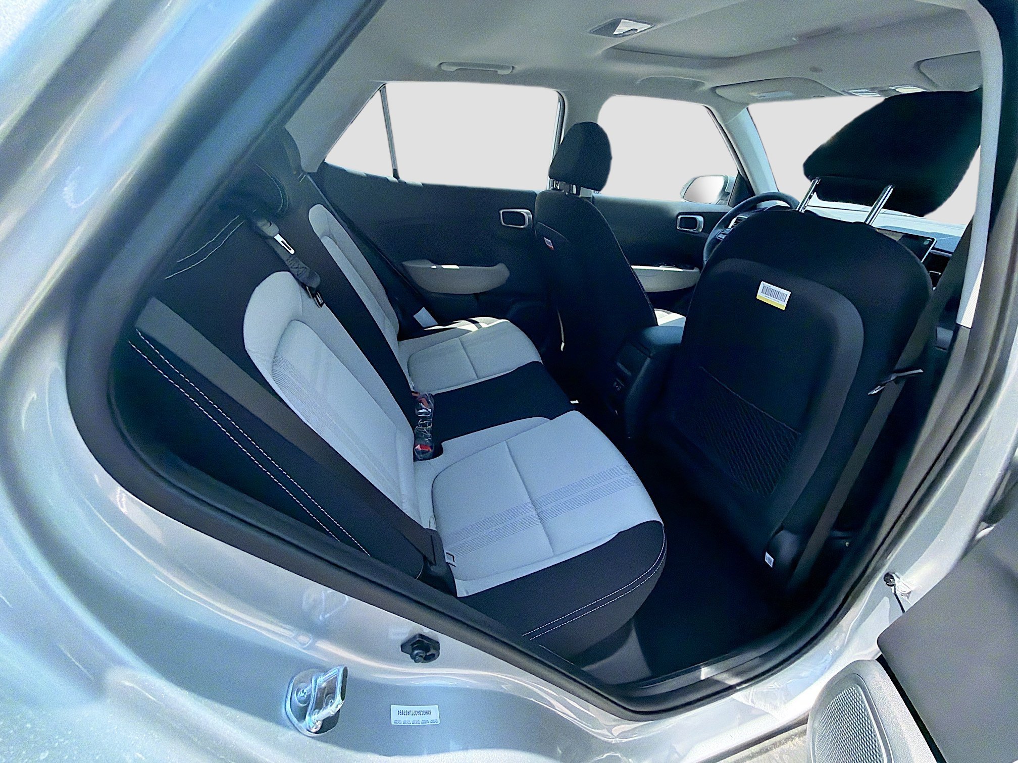 New 2026 Shimmering Silver Hyundai SEL image 41