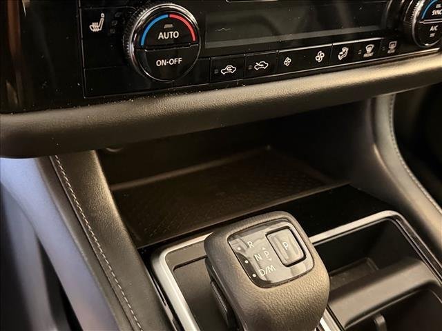 Used 2023 Super Black Nissan SL image 20