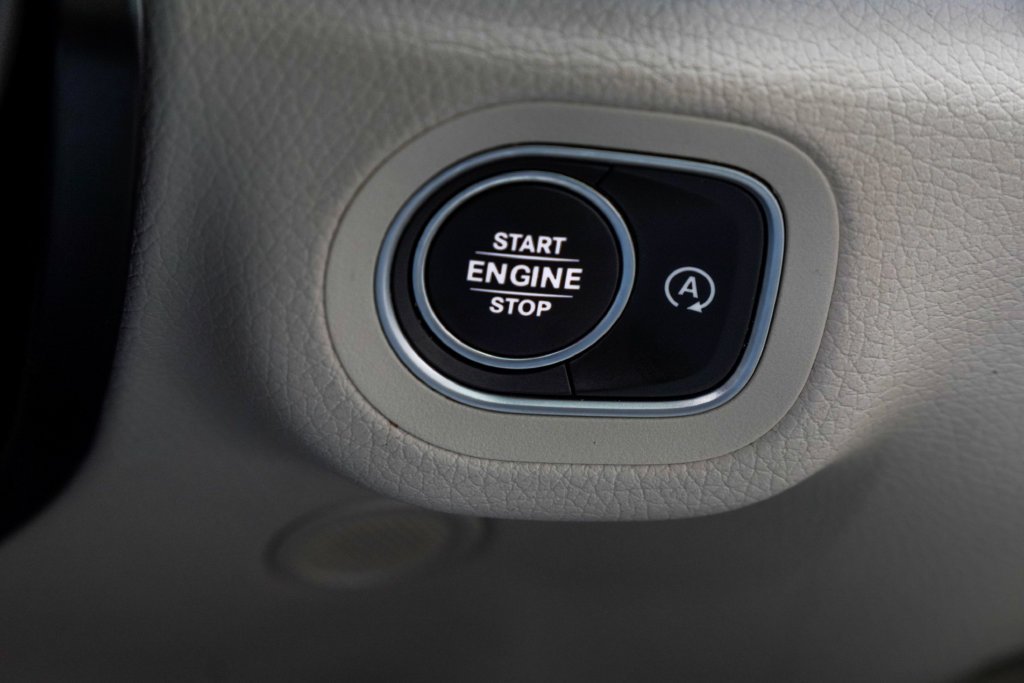 Used 2023 White Mercedes-Benz GLS 450 image 39