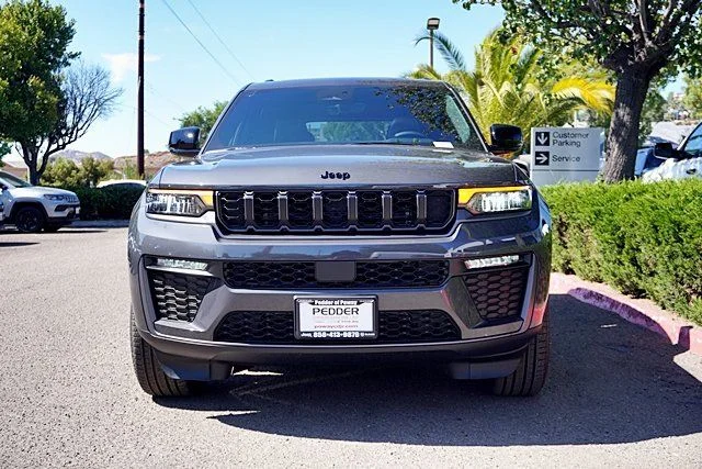 New 2026 Baltic Gray Metallic Clear-Coat Exterior Paint Jeep Limited image 5