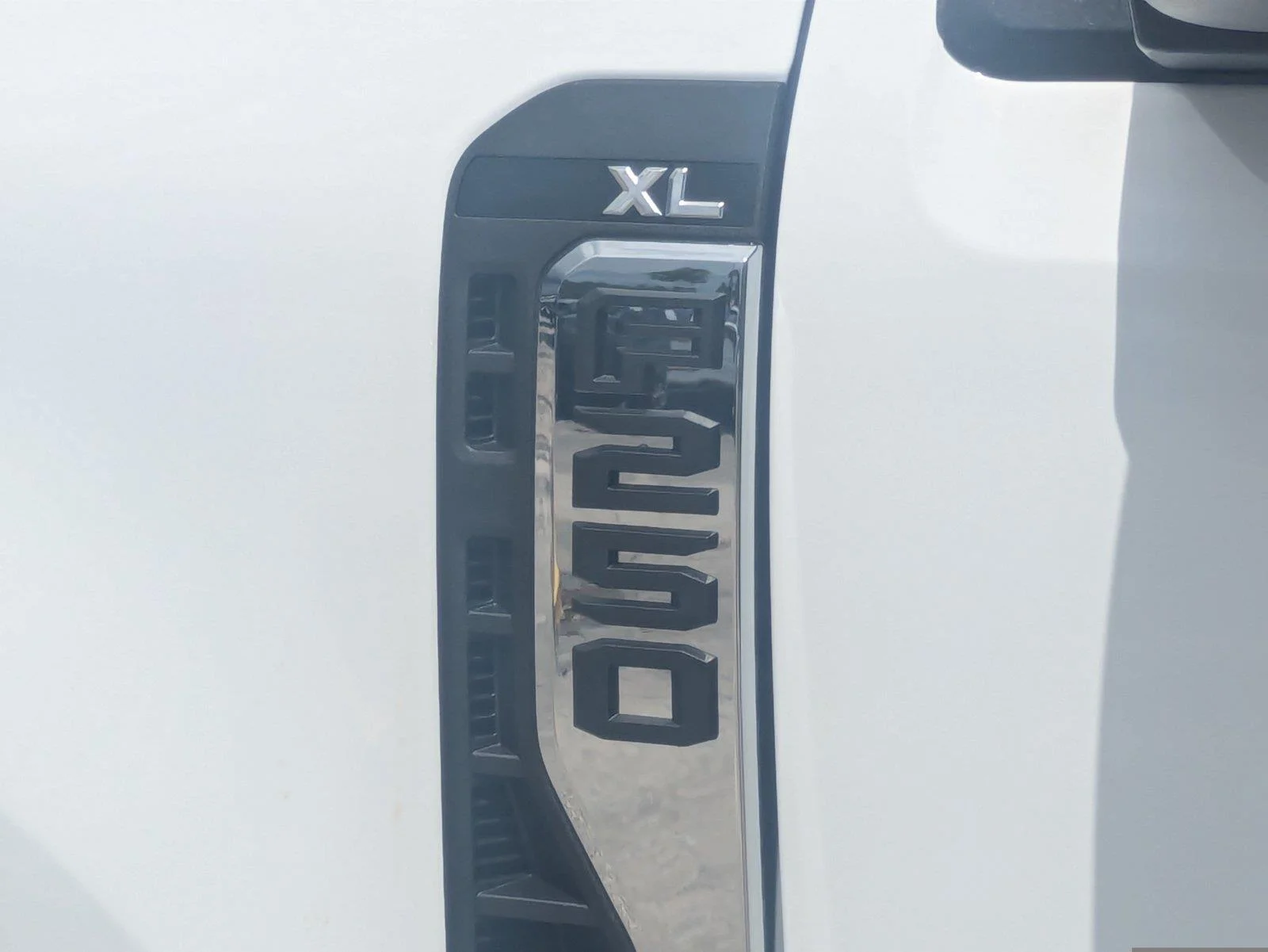 New 2026 Oxford White Ford F-250® XL image 10
