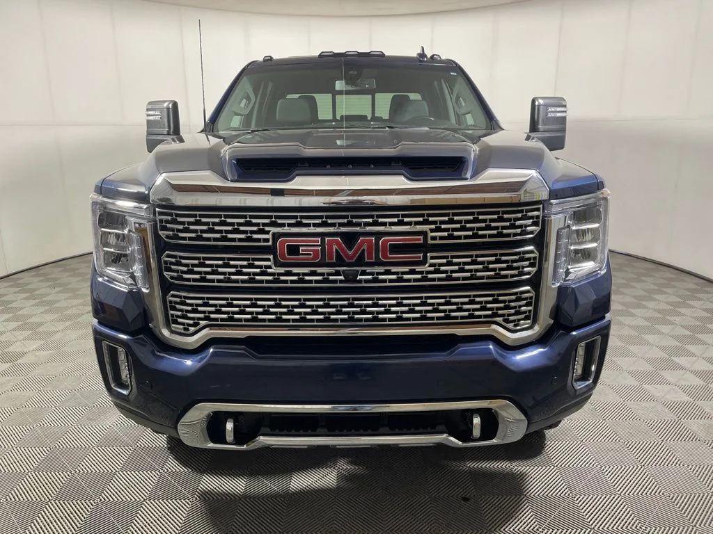 Used 2022 Blue GMC Denali image 3