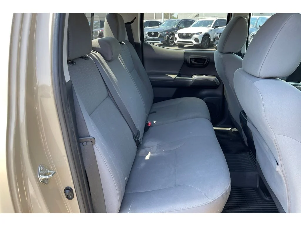 Used 2018 Quicksand Toyota SR5 image 18