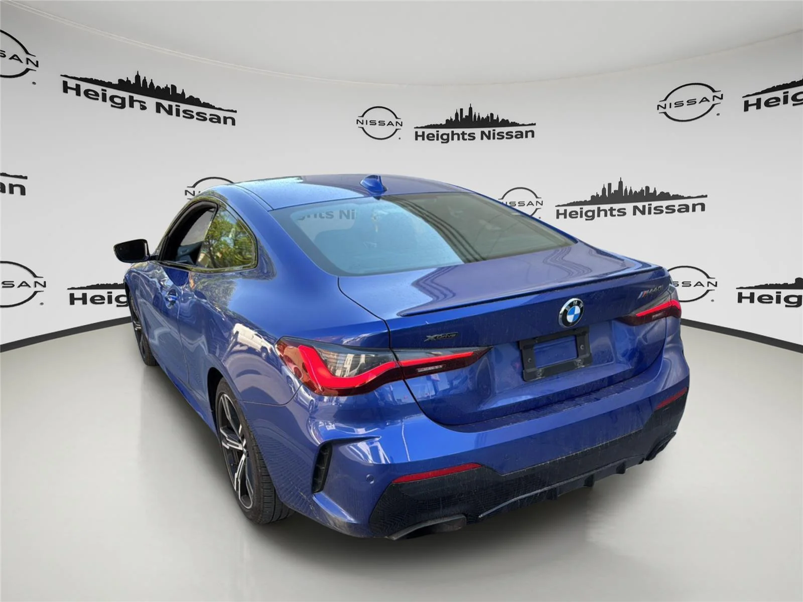 Used 2021 Portimao Blue Metallic BMW M440i xDrive image 3