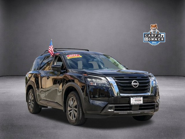 2025 Nissan Pathfinder SV