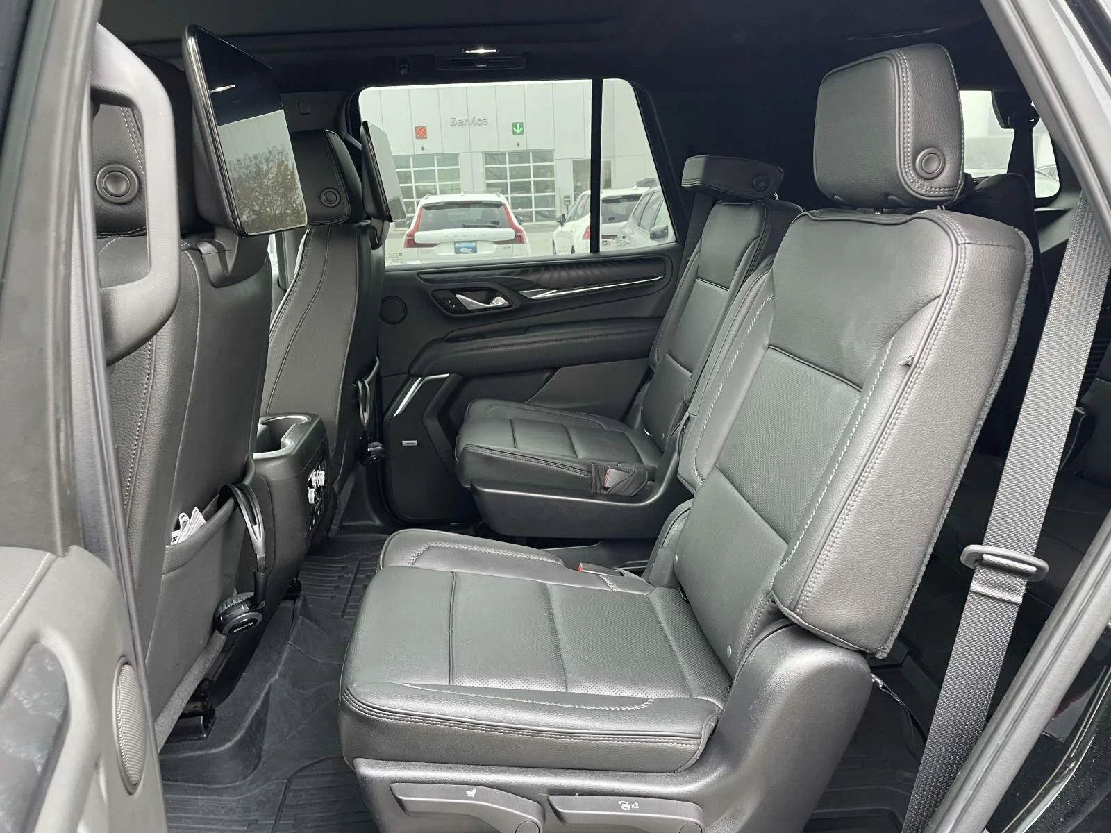 Used 2021 Onyx Black GMC Denali image 3