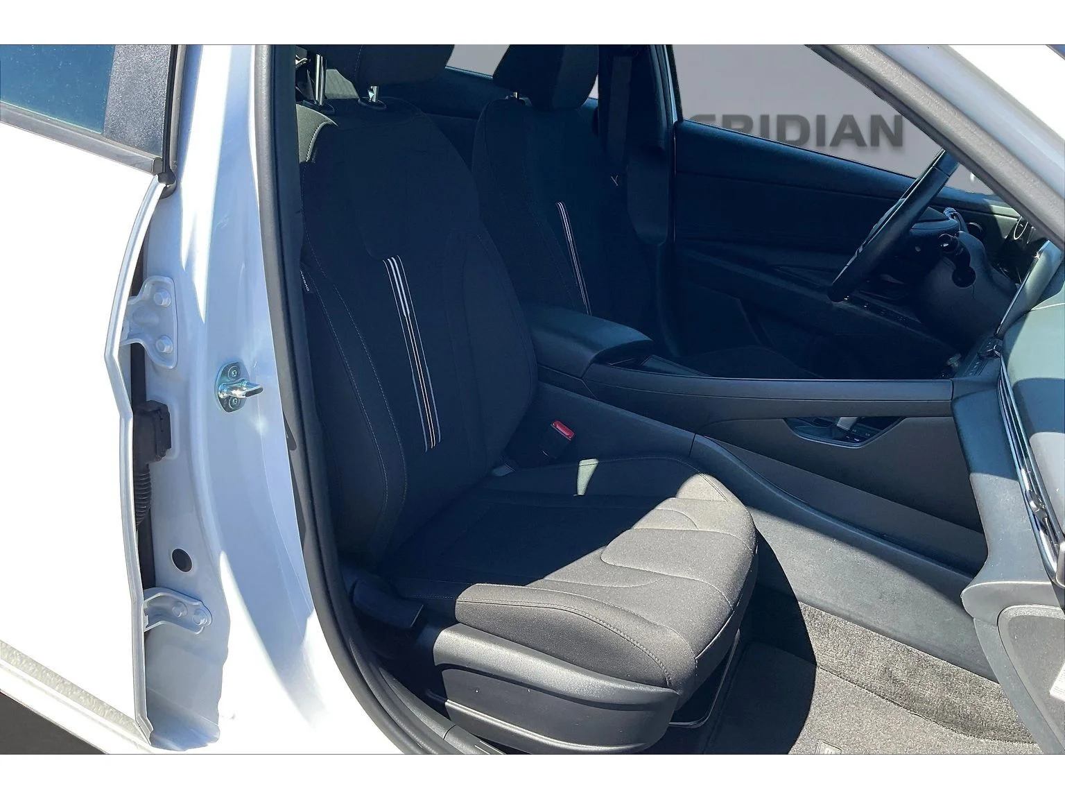 Used 2025  Hyundai SEL Sport image 6