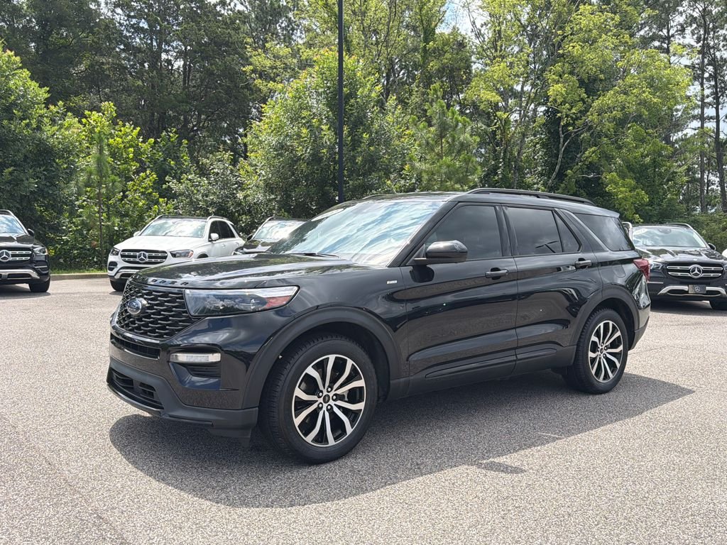 Used 2022 Agate Black Metallic Ford ST-Line image 5