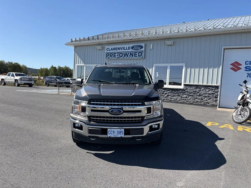 Used 2019 Grey Ford XLT image 1