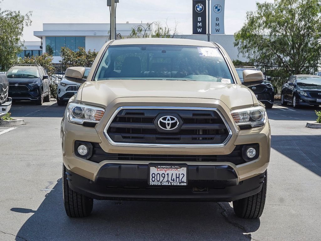 Used 2017  Toyota SR5 image 2