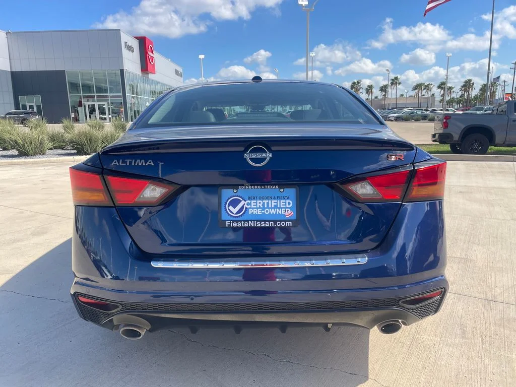 Used 2023 Blue Nissan 2.5 SR image 4