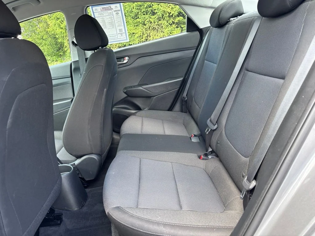 Used 2022 Gray Hyundai SE image 11