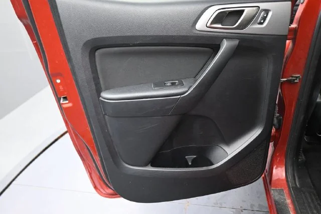 Used 2019 Red Ford XLT image 18