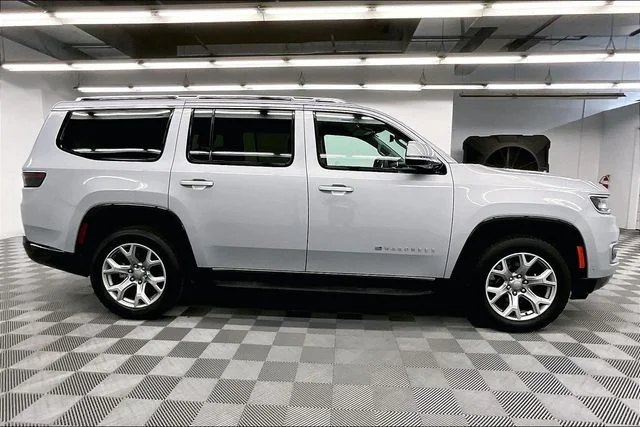 Used 2022 Silver Zynith Jeep Series II image 16