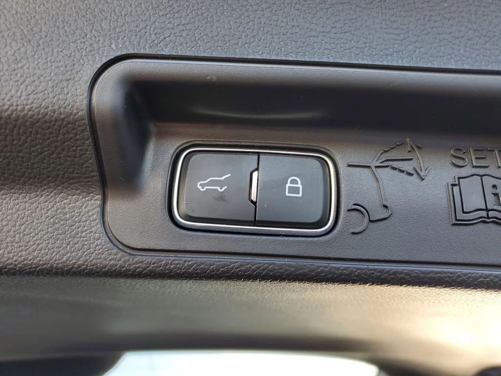 Used 2026 Vapor Blue Metallic Ford Active image 28