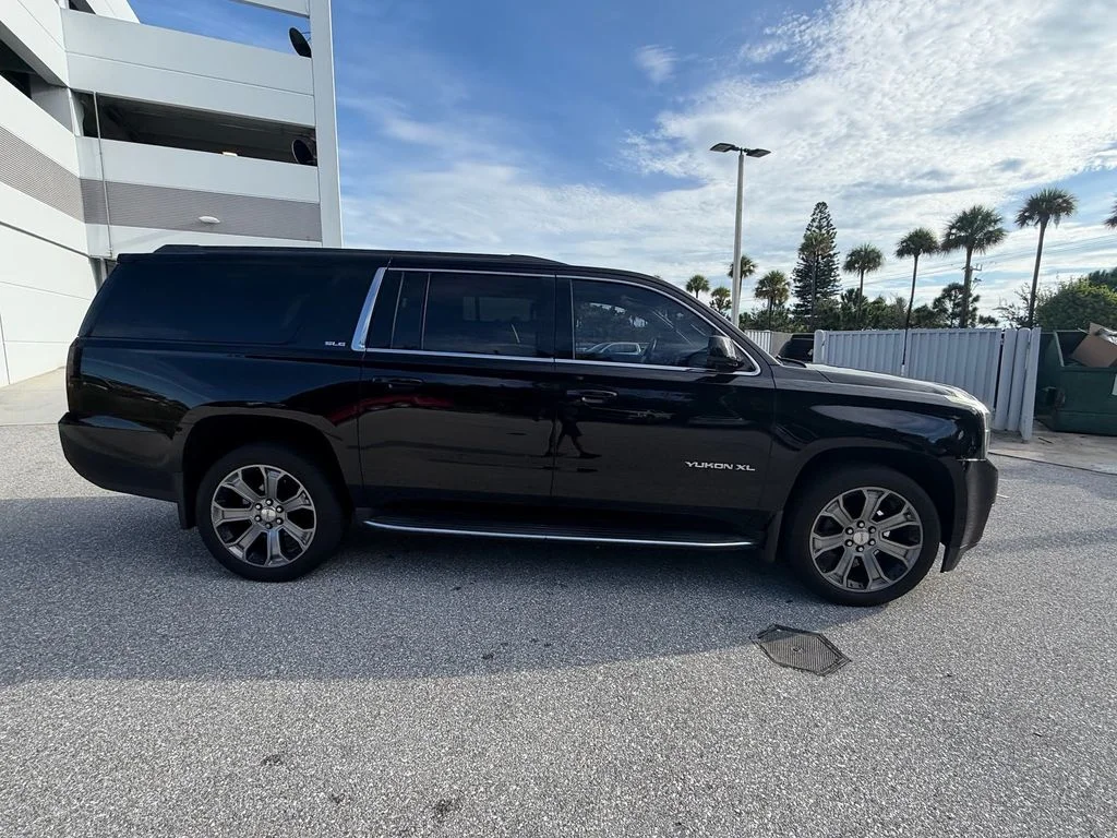 Used 2019 Onyx Black GMC SLE image 8