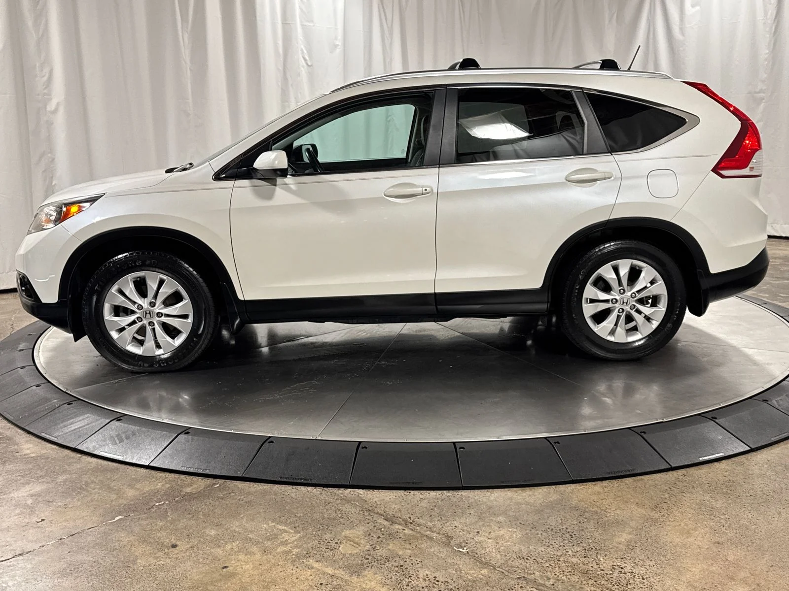 Used 2014 White Diamond Pearl Honda EX-L image 8