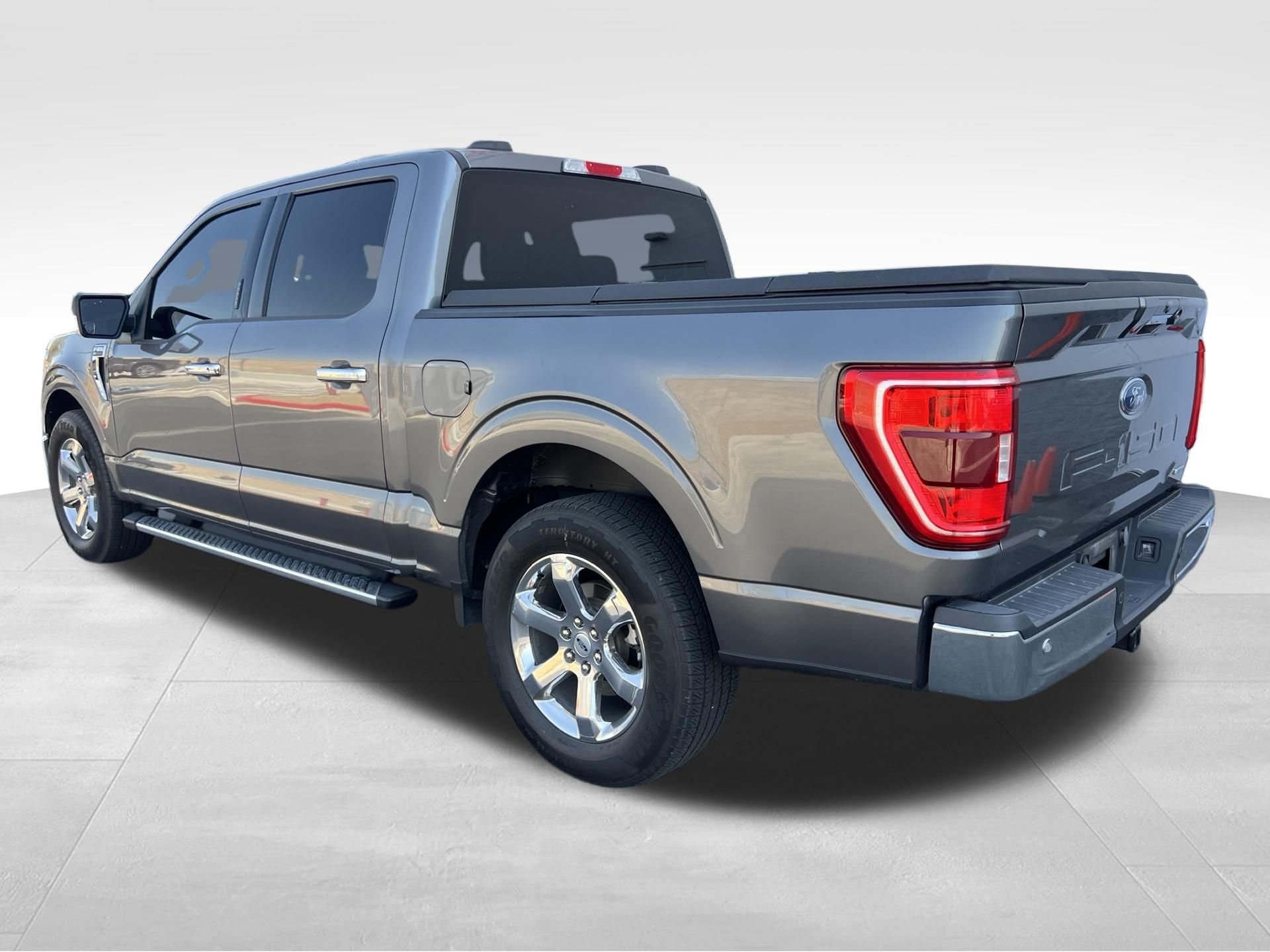 Used 2023 Gray Ford XLT image 7