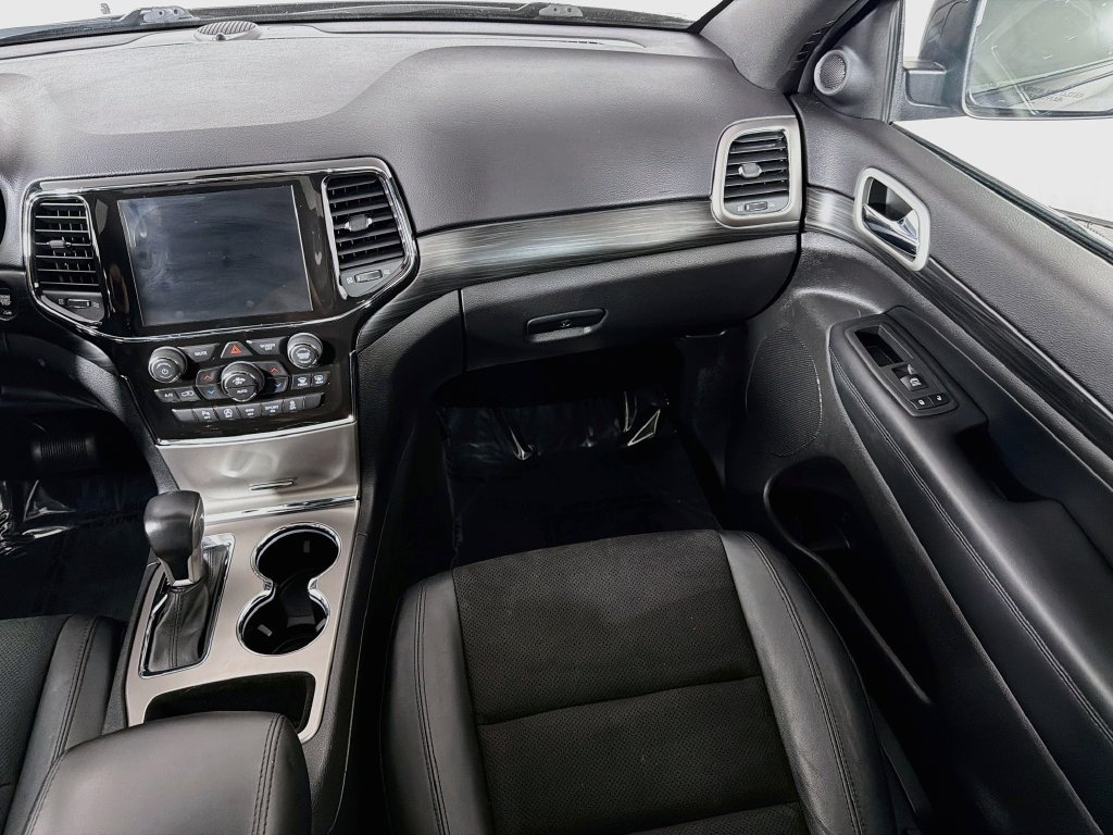 Used 2021 Gray Jeep Laredo X image 24